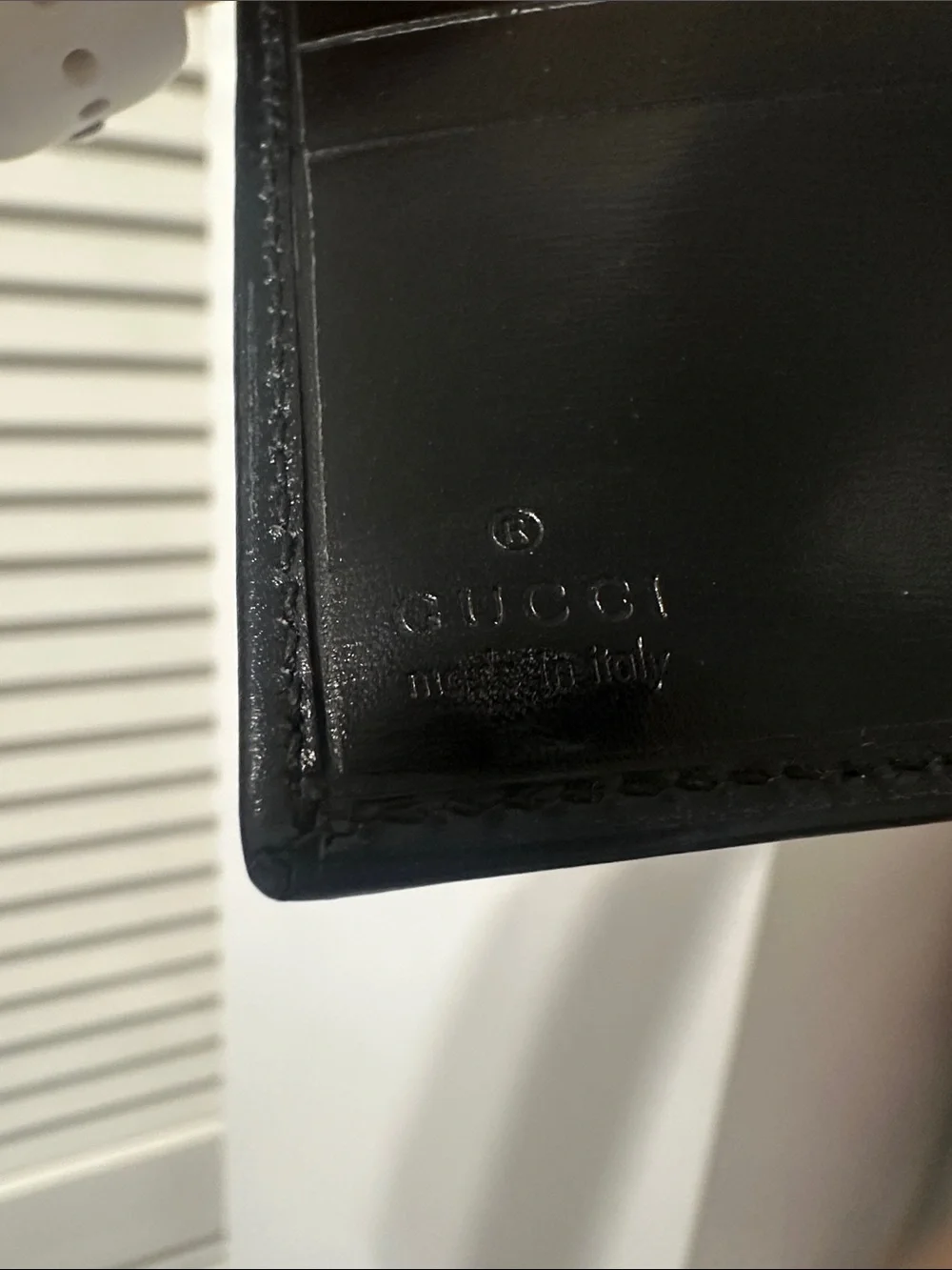New in box Gucci mens authentic black leather bifold wallet luxury designer slim